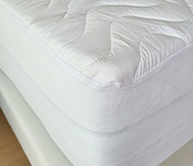 Mattress Protector Stretch Mattress Protector with a Waterproof Finishing